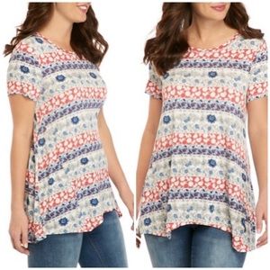 🔴2/$25 NWT Soft Shark Bite Style Multicolor Stretch Top